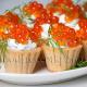 Tarteletter med röd kaviar: vackra, festliga och otroligt välsmakande!